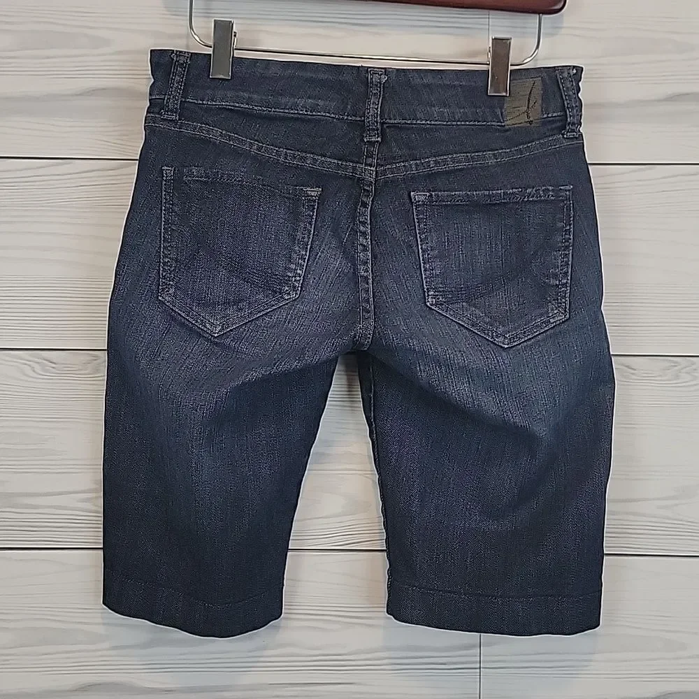 !It jeans Los Angeles darkwash blue denim bermuda shorts Women's Size 27